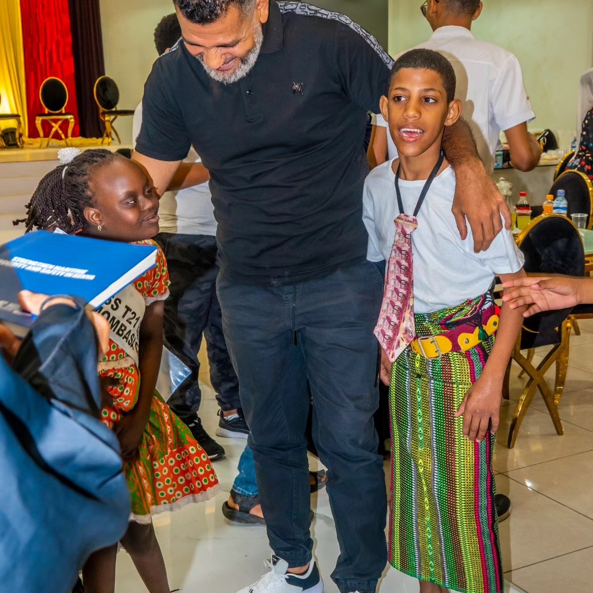 432326240_897676405387662_8358742897820671511_n